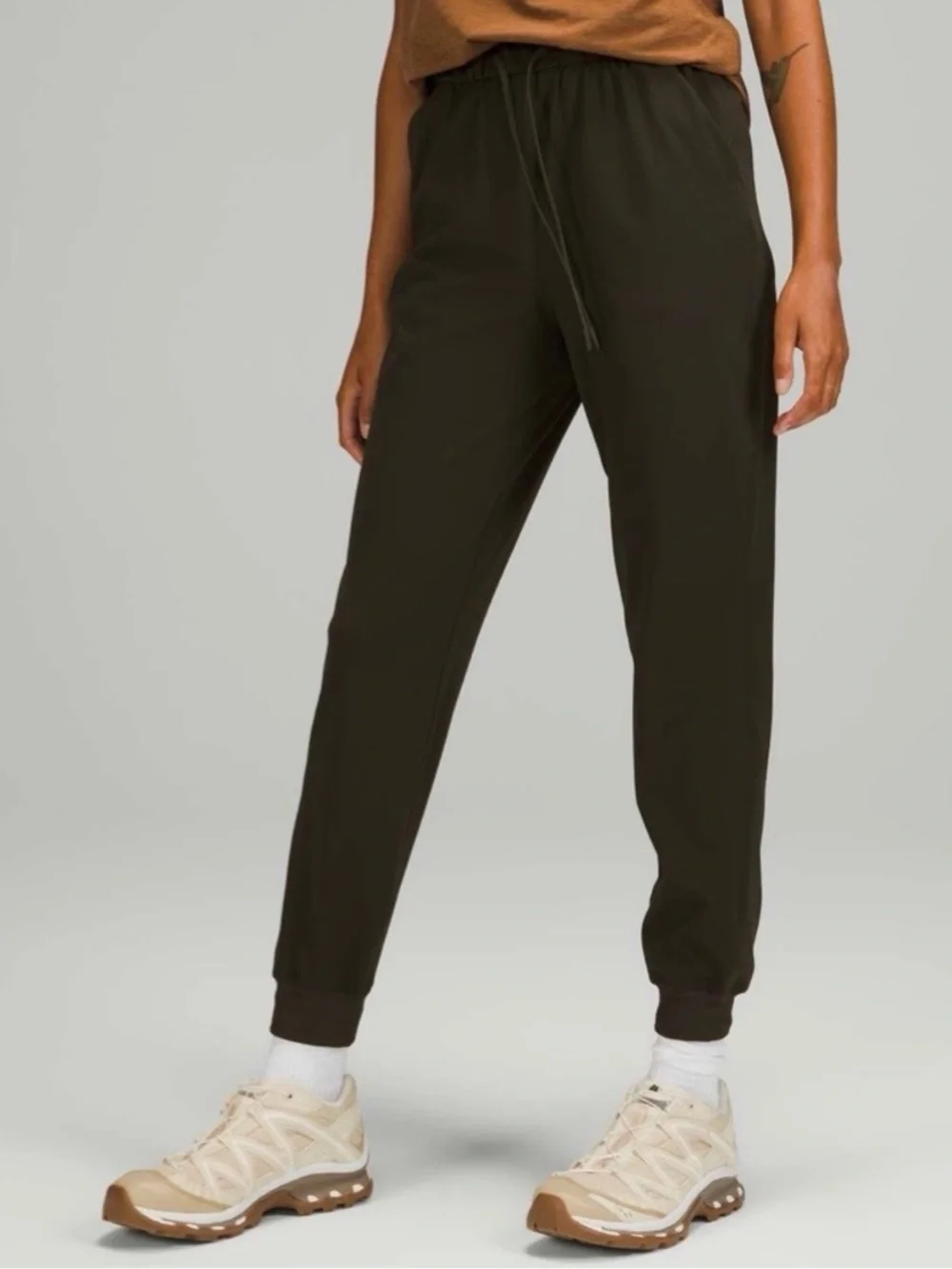 Lululemon Stretch High-Rise Jogger size 14 dark olive